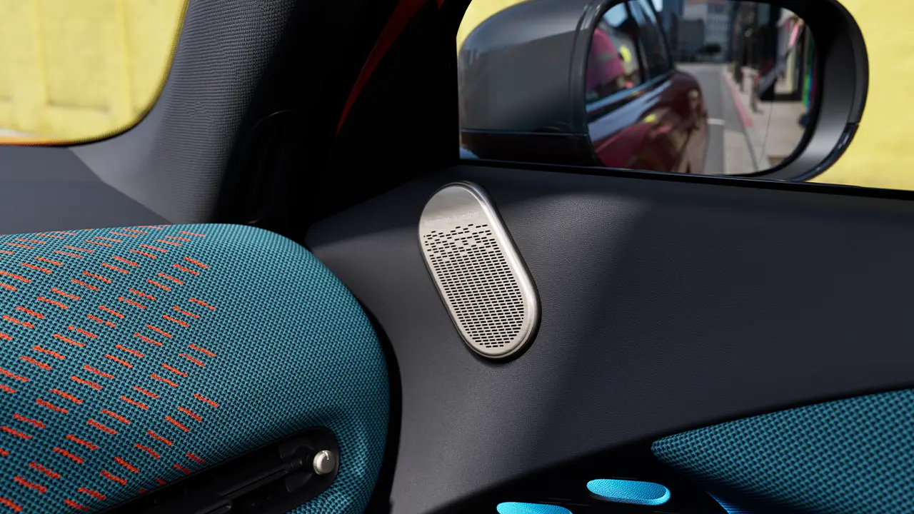 Detaljni prikaz Harman Kardon zvučnika u potpuno električnom MINI Aceman-u