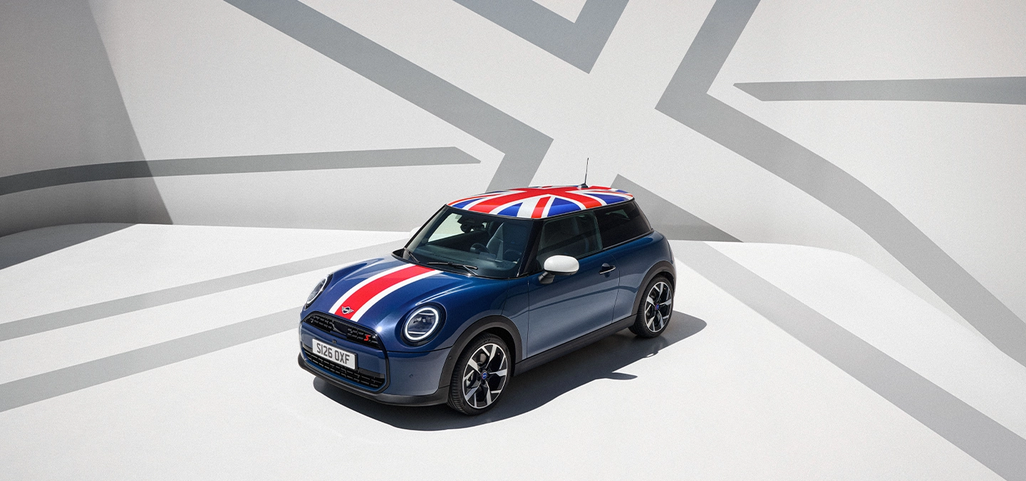 Prikaz kompletnog MINI Cooper Oxford Edition modela.