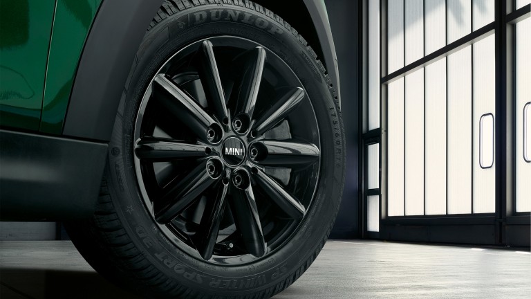 MINI AKSESOARI – 16’’ Radial Spoke točkovi – 508 Jet Black