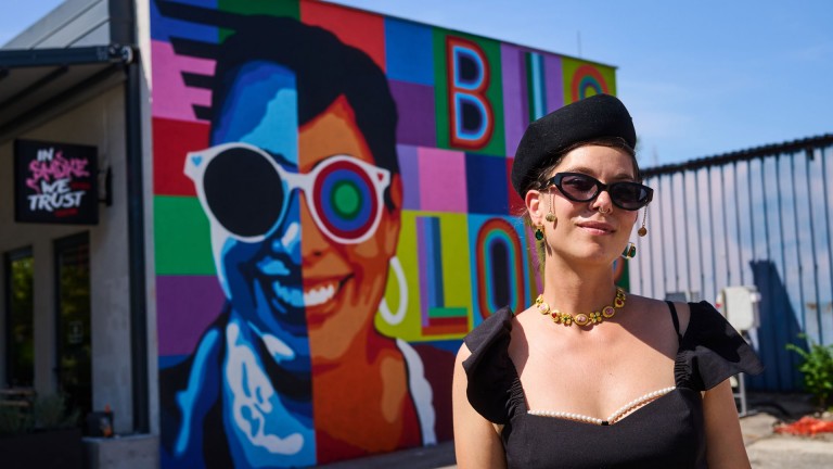 MINI X TKV: BIG LOVE mural u Gastrošoru