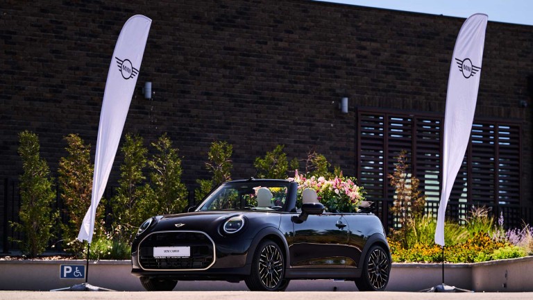 Hajde da napunimo baterije: MINI električni modeli u vožnji sa lifestyle novinarima