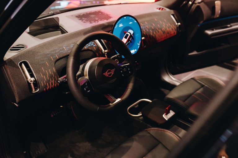 DREAM BIG! NOVI MINI COOPER I MINI COUNTRYMAN PREMIJERNO PREDSTAVLJENI