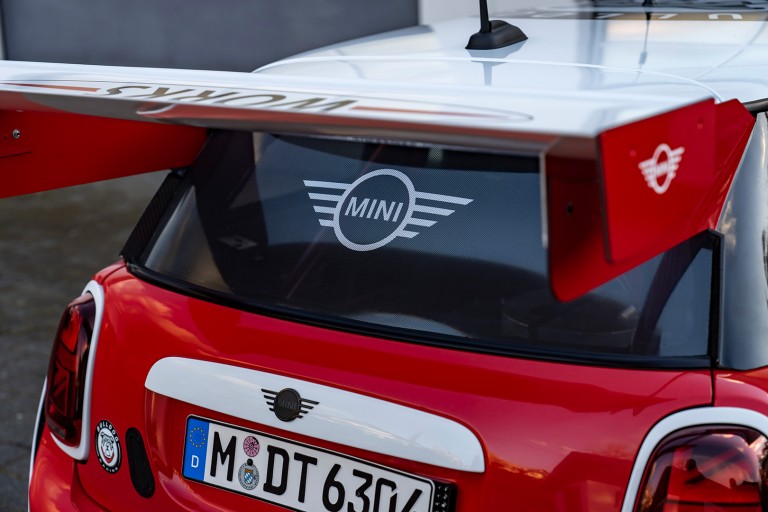MINI John Cooper Works na 24-časovnoj trci u Nirburgringu