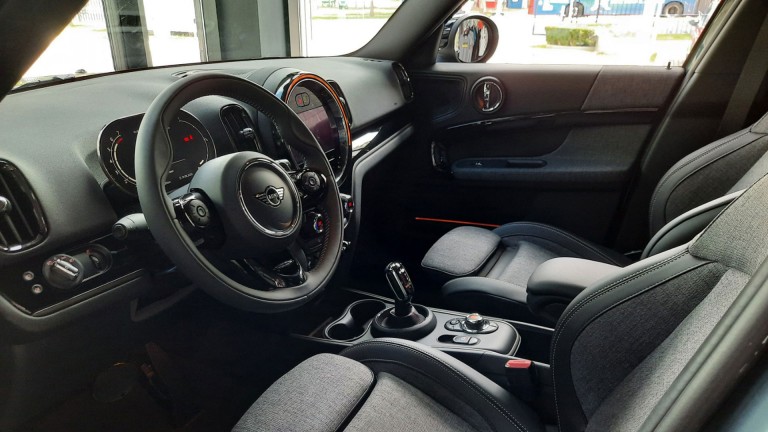 NOVI MINI COUNTRYMAN