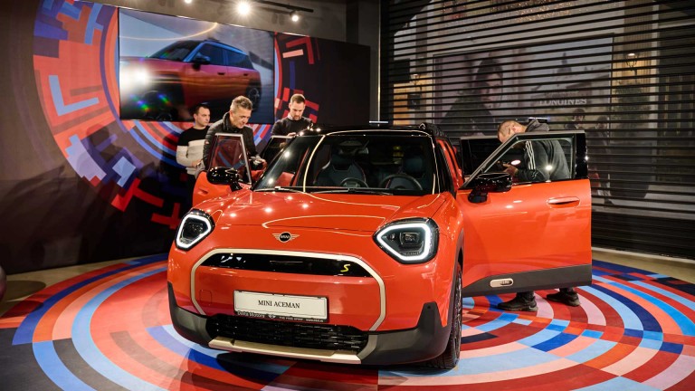 ŽIVELI! MINI SLAVI 65. ROĐENDAN!