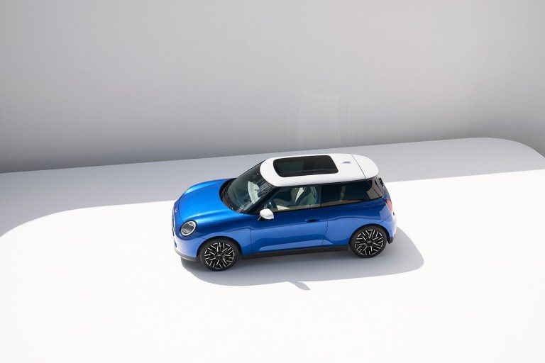Novi MINI Cooper 2023