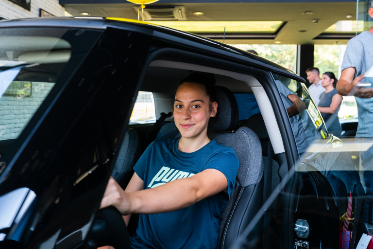Sa MINI-jem do Pariza! Delta Motors ozvaničio saradnju za atletičarkama Angelinom Topim i Adrianom Vilagoš