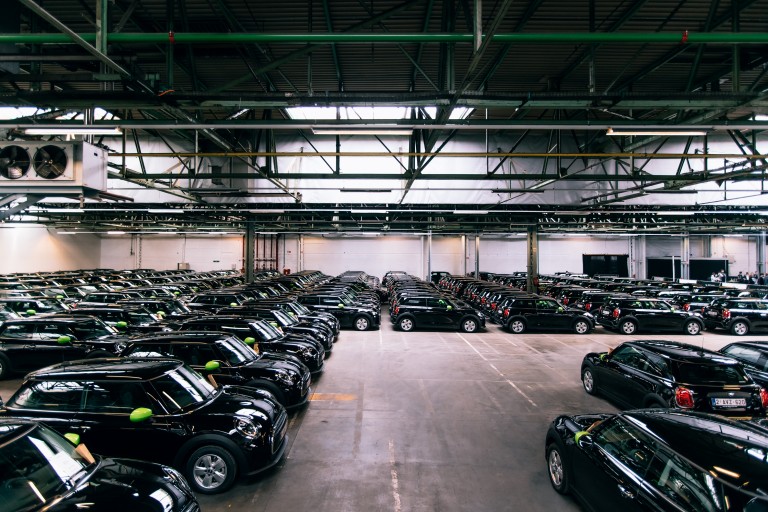 KOMPANIJE TRAŽE ODRŽIVA REŠENJA: ZAPOSLENIMA KUPUJU ELEKTRIČNI „MINI“