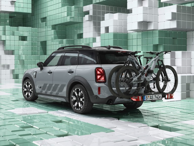 MINI Countryman Untamed edicija – dodaci – zadnji nosač za bicikl