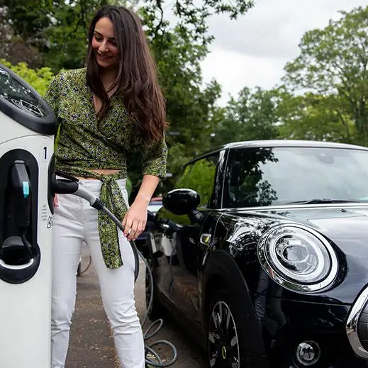 MINI Elektromobilnost - napajanje - Mistijeva priča