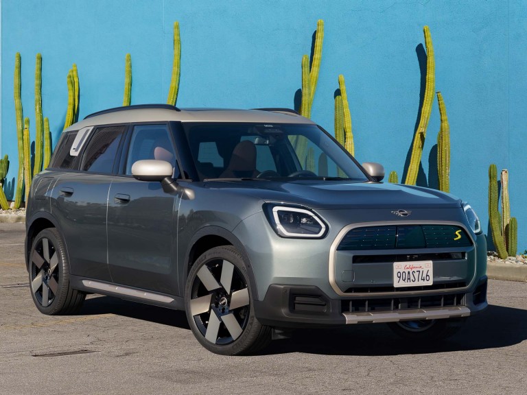  all-electric-mini-countryman
