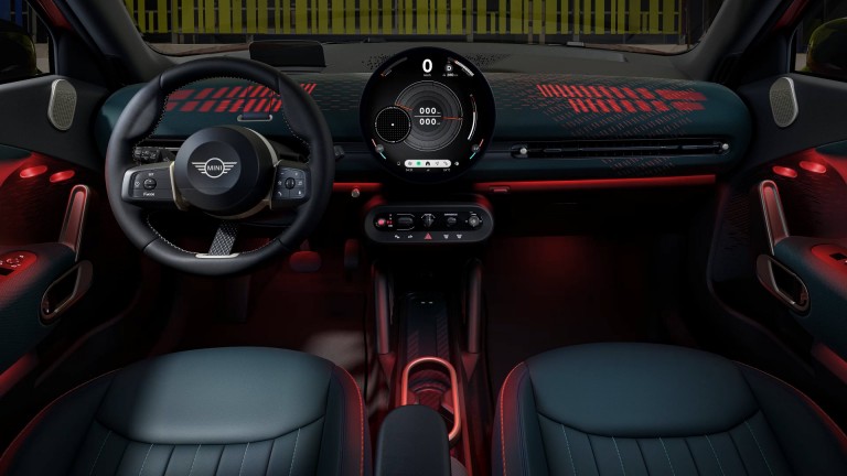 Potpuno električni MINI Aceman - unutrašnjost - galerija experience režima -  05