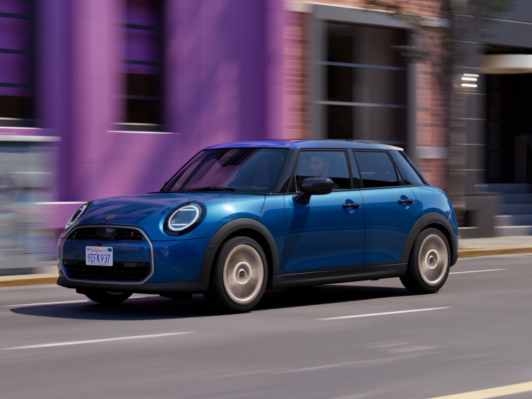 MINI Cooper sa 5 vrata - vozno iskustvo - praćenje okoline