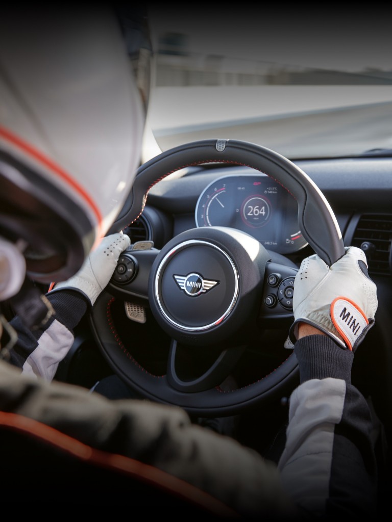 MINI John Cooper Works GP – volan – kabina