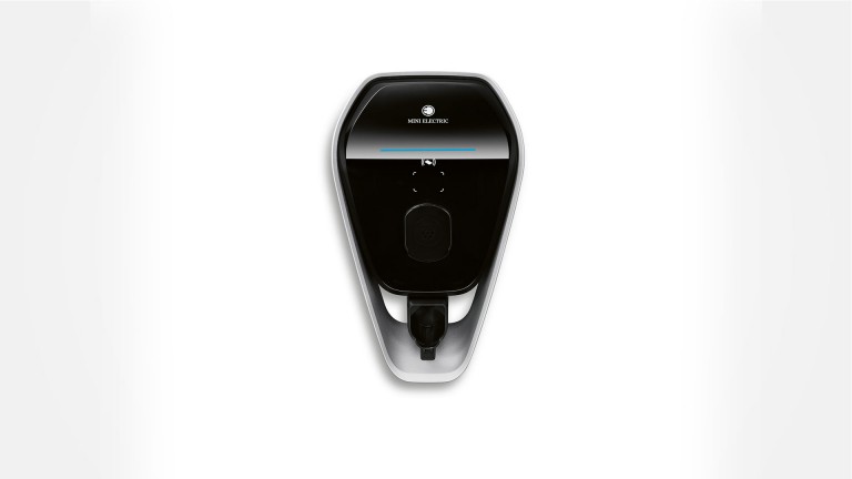 MINI Countryman plug-in hibrid  – komforno i bezbedno punjenje baterije kod kuće – mini wallbox plus